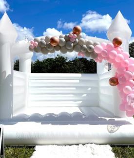 13FT X 13FT White Wedding Bounce House for Adults Kids, PVC Commercial White Bouncy House with 950W Blower, Large Inflatable Jumper Bouncy Castle for Birthday Parties Decorations